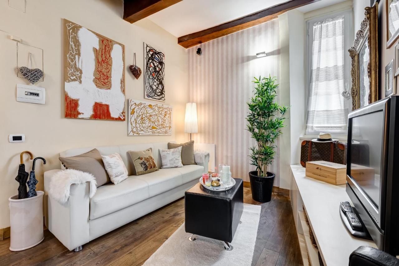 Piazza Di Spagna Fantastic Apartment โรม ภายนอก รูปภาพ